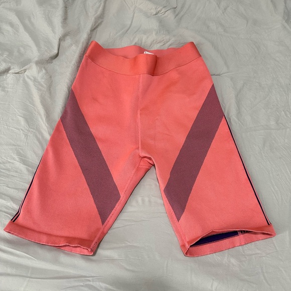 Fabletics Outift - Picture 9 of 16